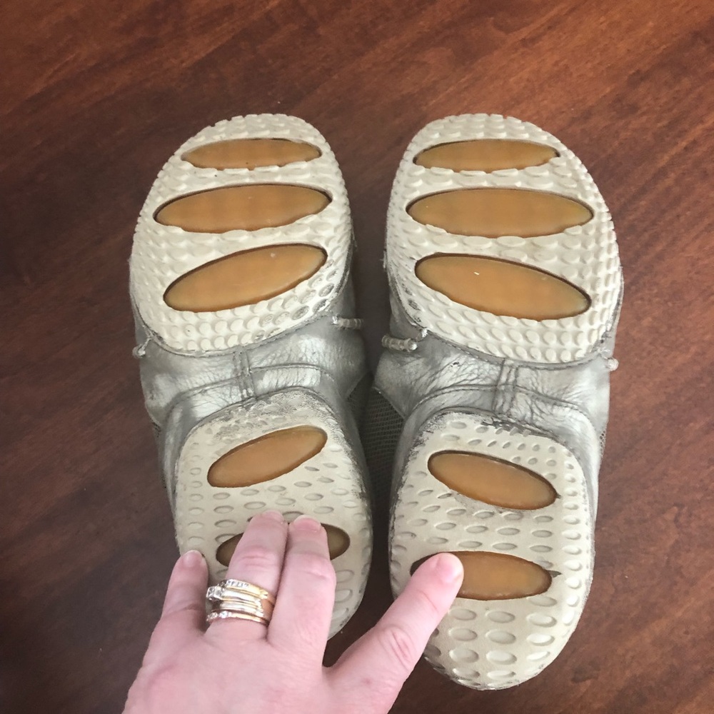 9.5 TSUBO Gray Slip-On Sneakers - Picture 3 of 4
